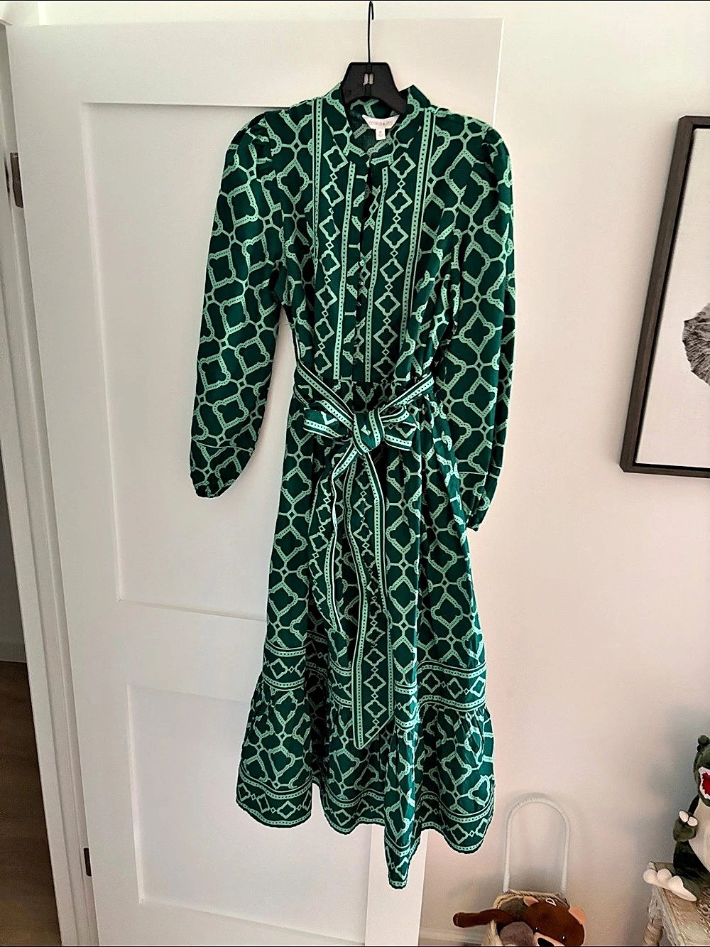 Crown & Ivy Women's Green Geometric Midi Dress Size Medium